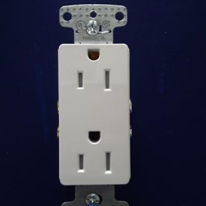 Decora Plug